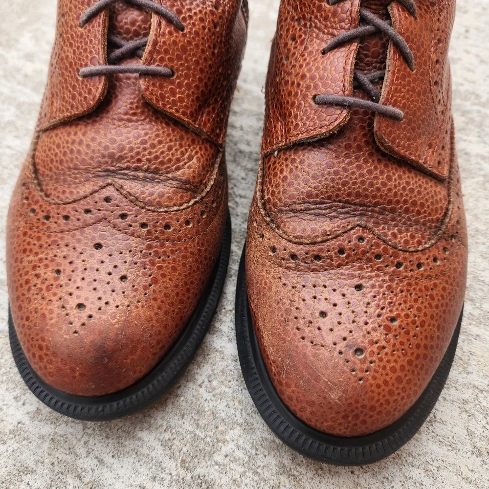 DR. MARTENS Delphine Brown Pebbled Leather Wingtip Oxford Lace Up Zip Up Boot, 8 - Picture 6 of 10